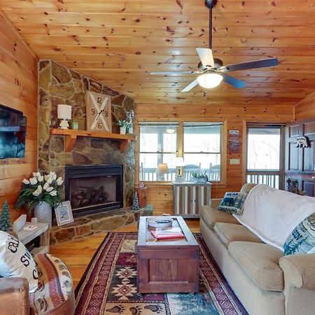 Blue Ridge Cozy Cabin In The Woods With Hot Tub! Eksteriør bilde