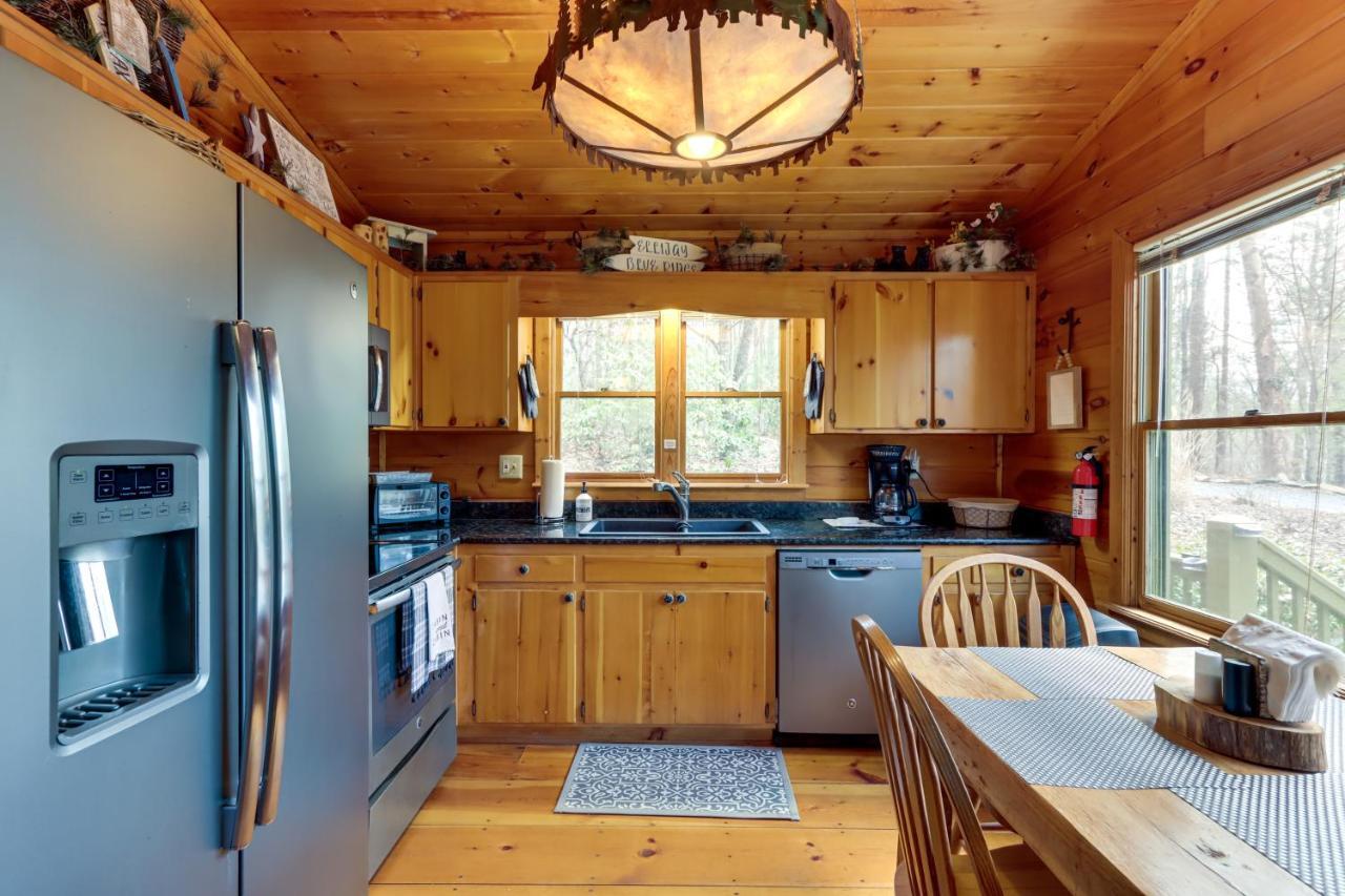Blue Ridge Cozy Cabin In The Woods With Hot Tub! Eksteriør bilde