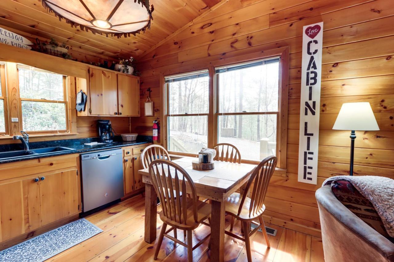 Blue Ridge Cozy Cabin In The Woods With Hot Tub! Eksteriør bilde