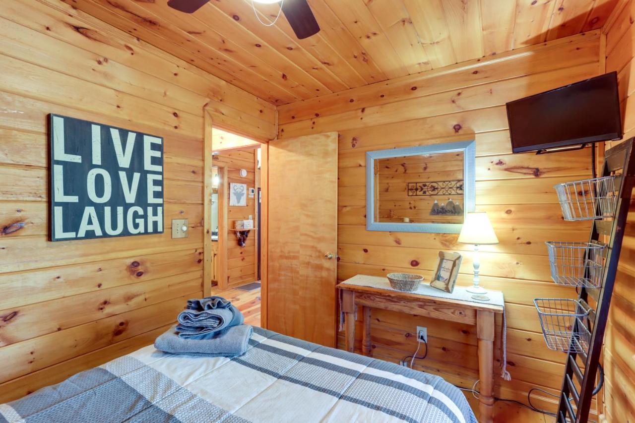 Blue Ridge Cozy Cabin In The Woods With Hot Tub! Eksteriør bilde